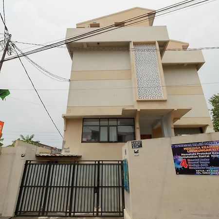 Koolkost Syariah Near Kampus Utama Universitas Budi Luhur Mencil Exterior foto